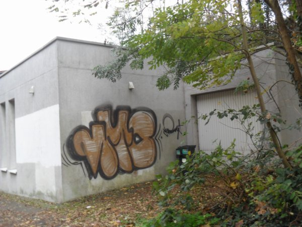 Graffiti Bombing - Photo by teaka - IMC, RMT, Ramyt (2013)