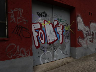 Graffiti Wall - Photo by teaka