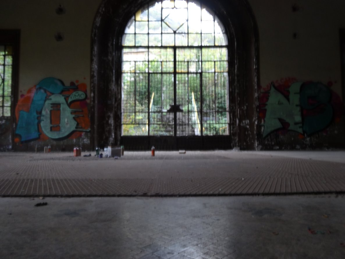Graffiti Wall - Photo by teaka