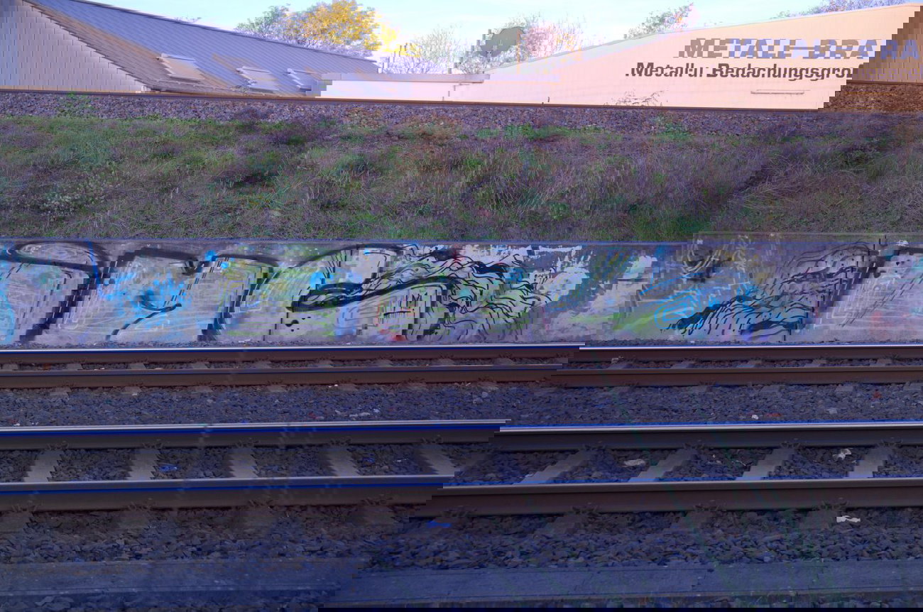 Graffiti Bombing - Photo by teaka