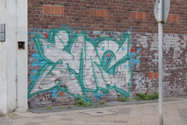 Graffiti Wall - Photo by teaka - imc