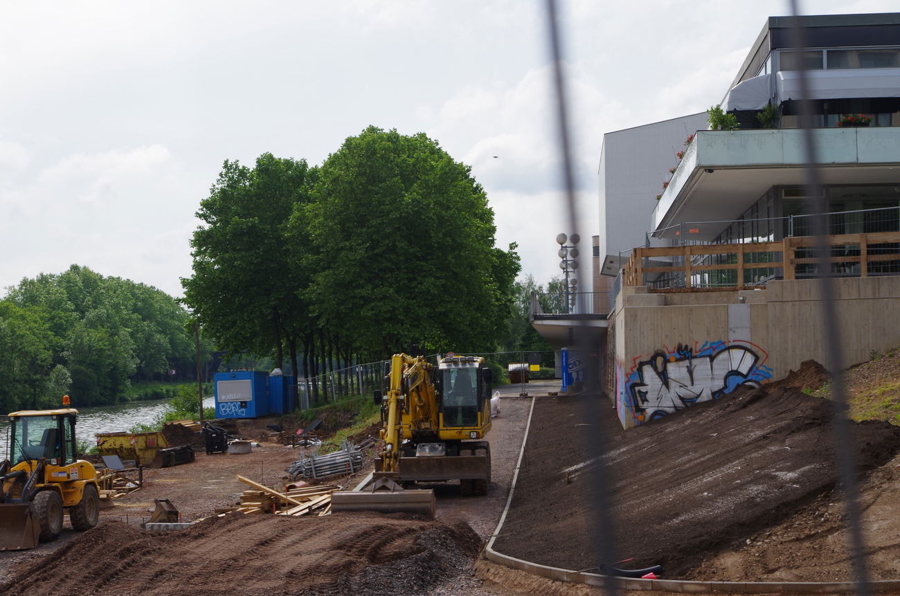 Graffiti Bombing - Photo by teaka - IMC