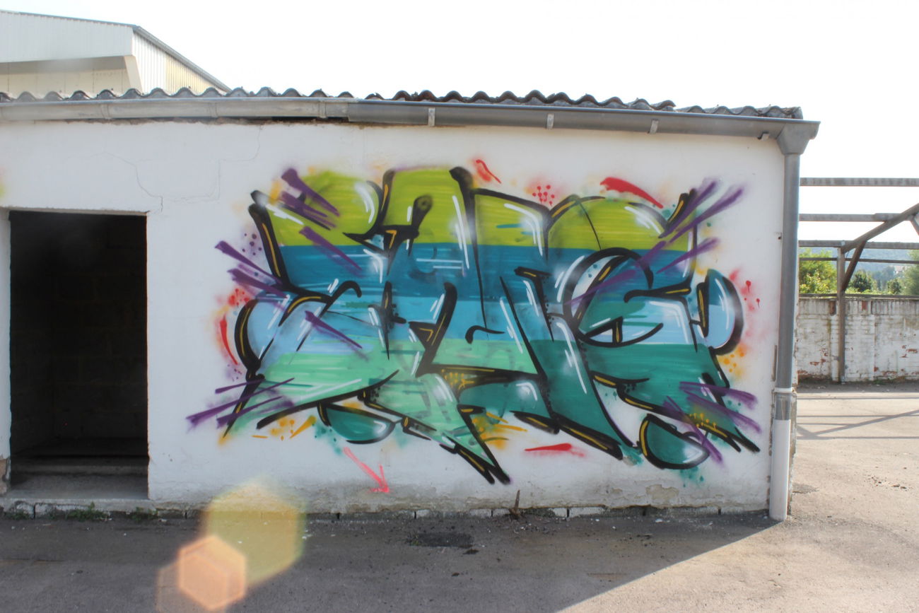 Graffiti Wall - Photo by teaka - imc