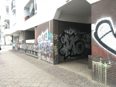 Graffiti Bombing - Photo by teaka - imc