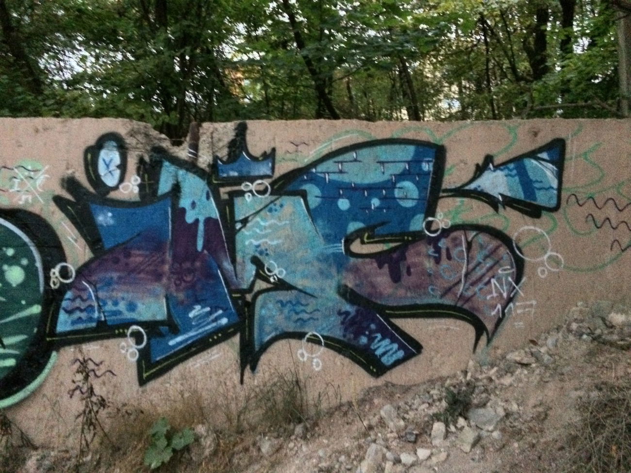 Graffiti Bombing - Photo by teaka