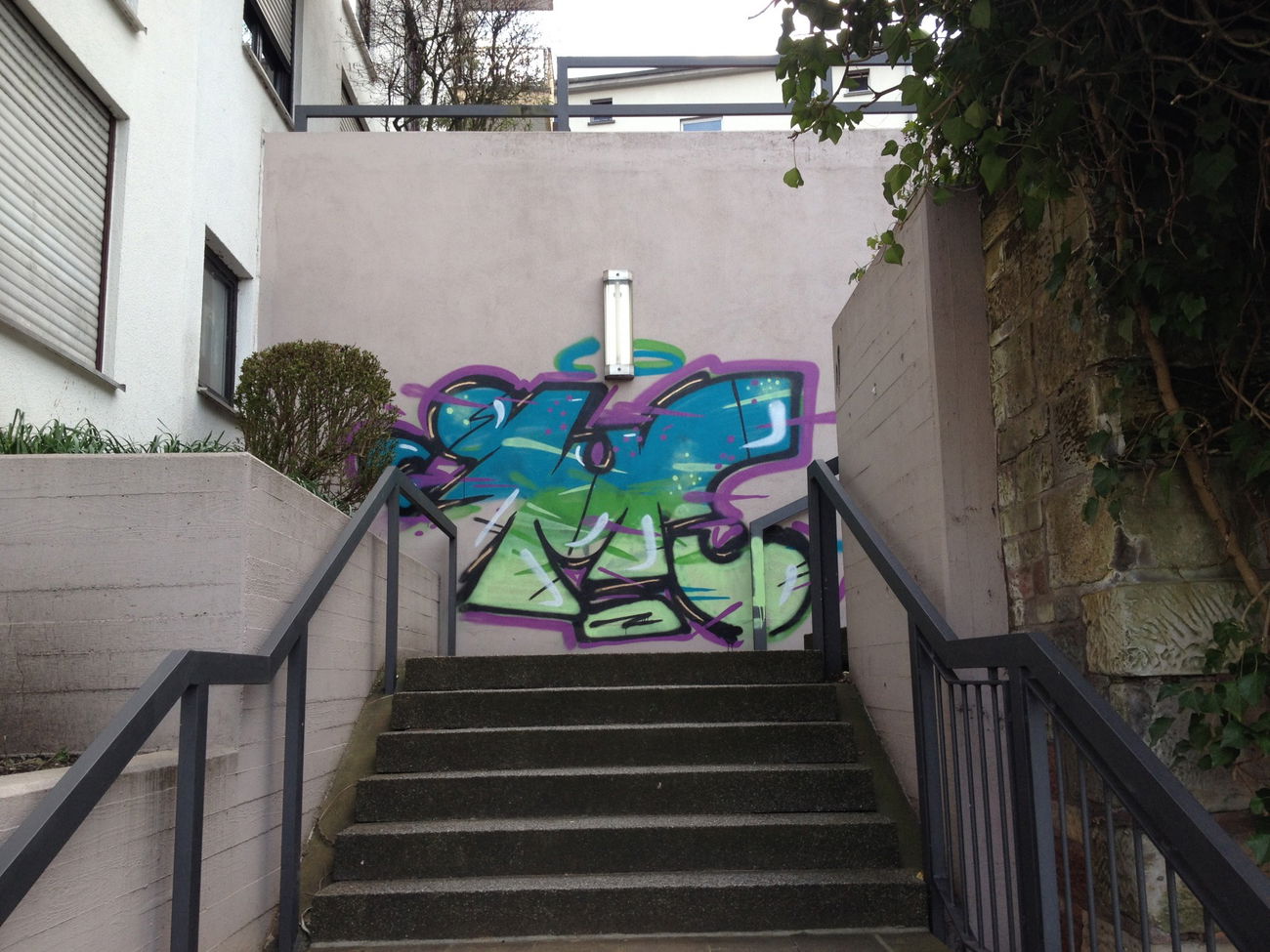 Graffiti Bombing - Photo by teaka - IMC