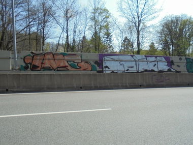 Graffiti Bombing - Photo by teaka - imc
