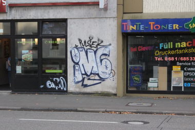 Graffiti Wall - Photo by teaka - imc