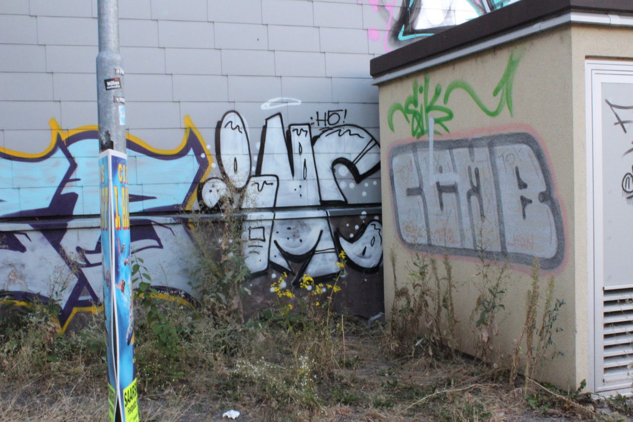 Graffiti Wall - Photo by teaka - imc