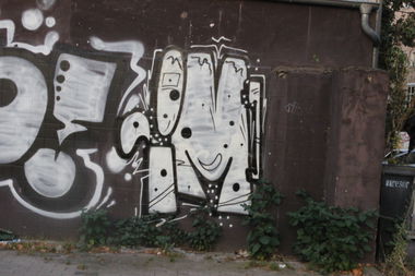 Graffiti Wall - Photo by teaka - imc