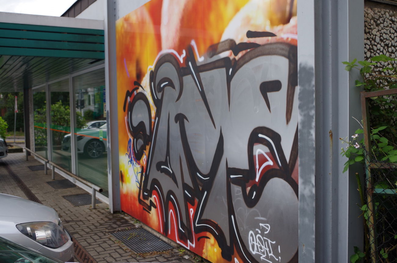 Graffiti Bombing - Photo by teaka - IMC