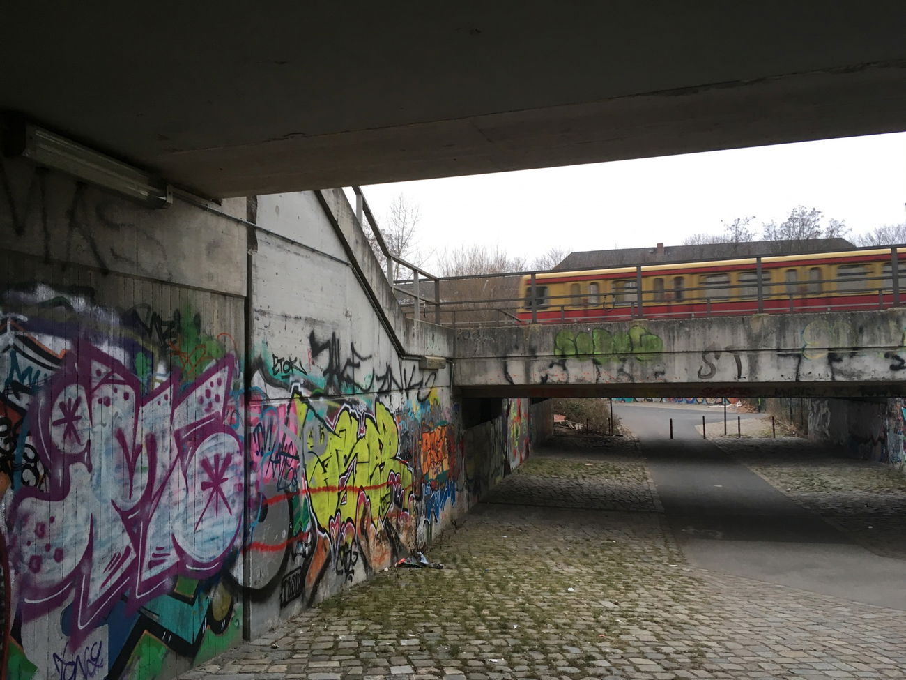 Graffiti Bombing - Photo by teaka - imc