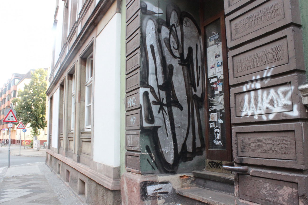 Graffiti Wall - Photo by teaka - imc