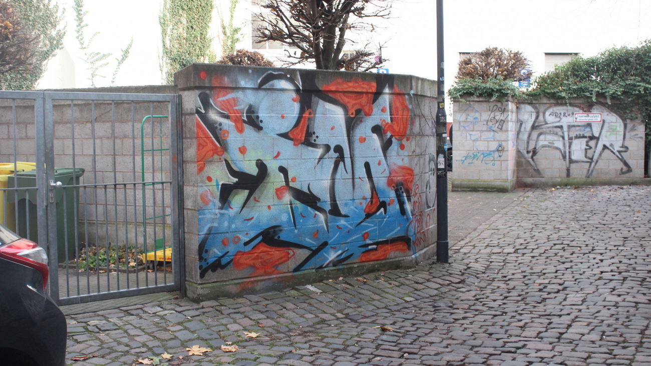 Graffiti Wall - Photo by teaka - imc