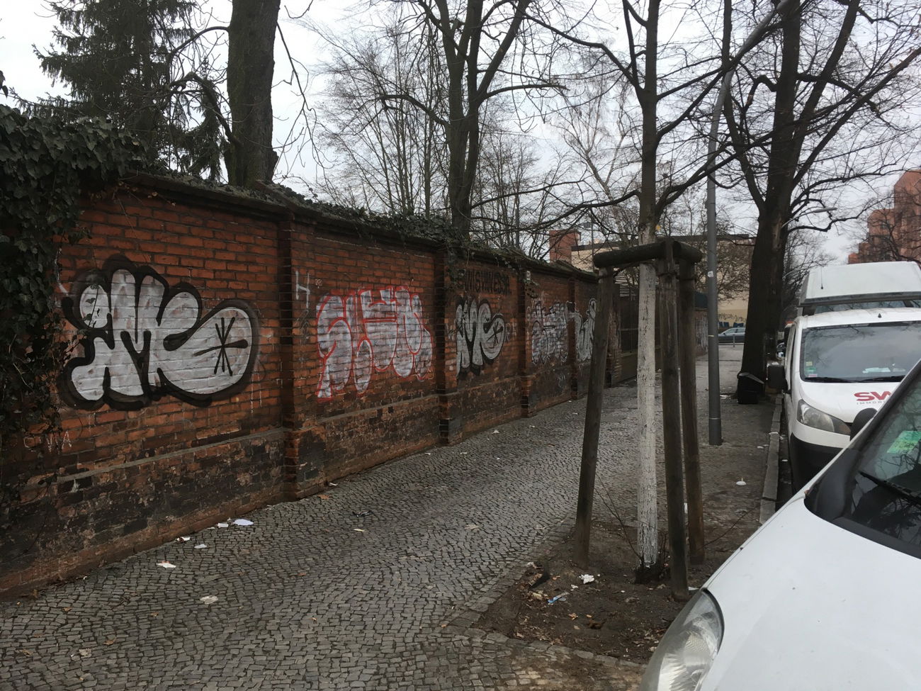 Graffiti Bombing - Photo by teaka - imc