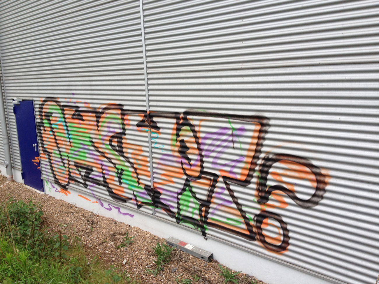 Graffiti Bombing - Photo by teaka - ÎMC