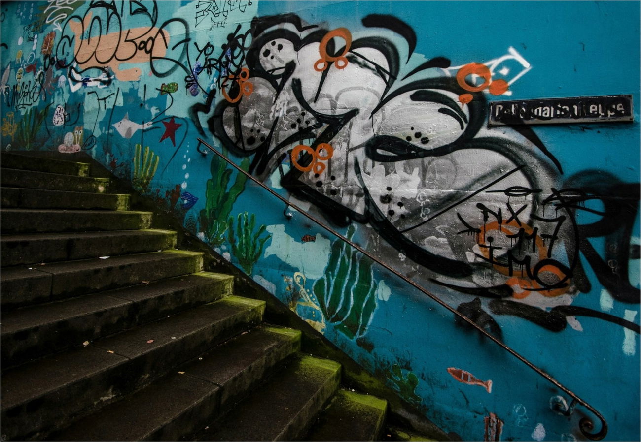 Graffiti Bombing - Photo by teaka - imc