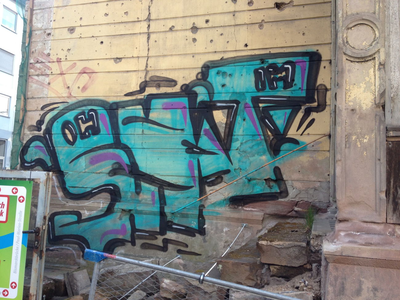 Graffiti Bombing - Photo by teaka - IMC