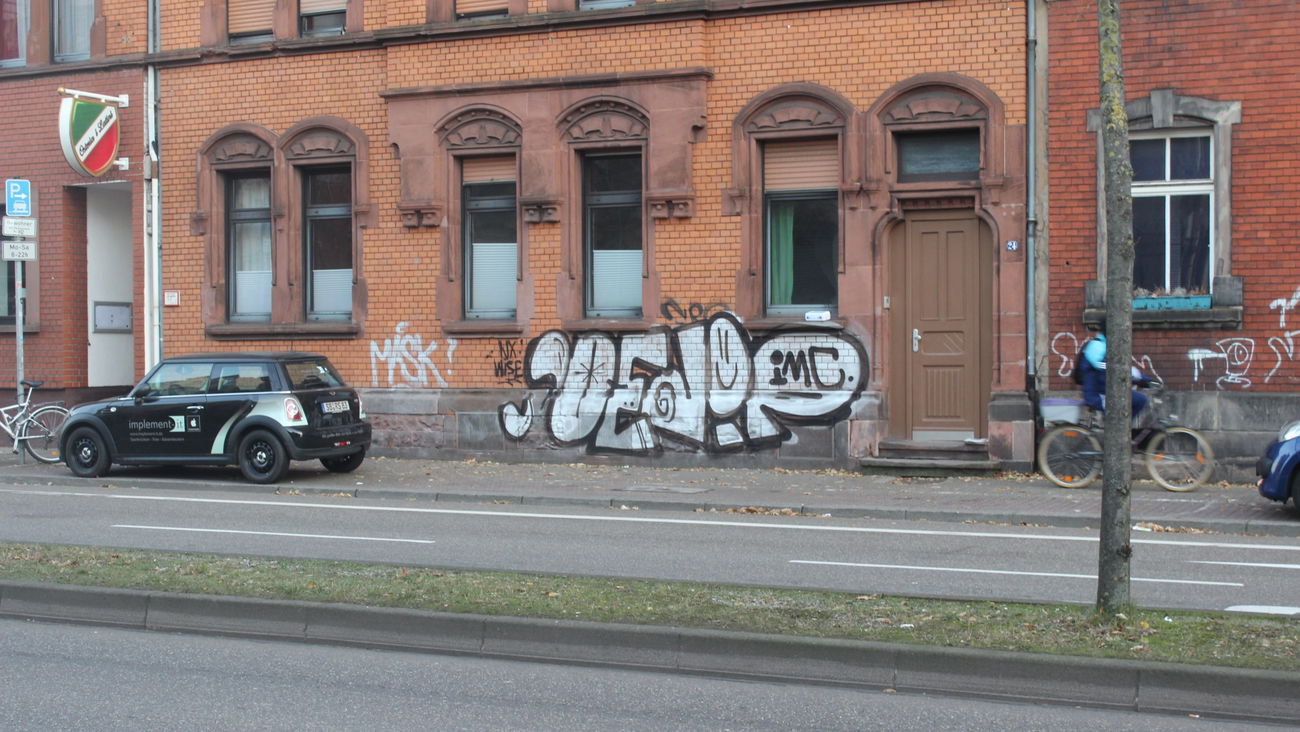 Graffiti Wall - Photo by teaka - imc