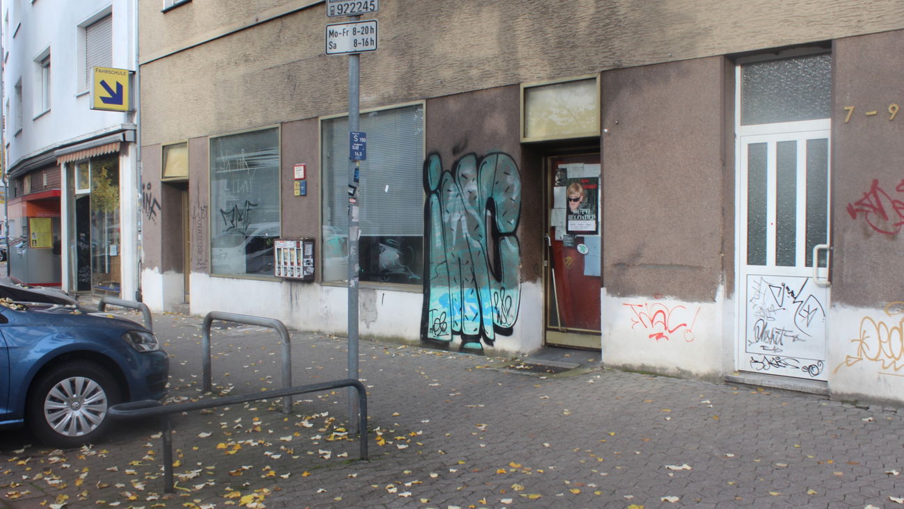 Graffiti Wall - Photo by teaka - imc