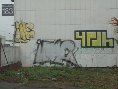 Graffiti Bombing - Photo by teaka - imc