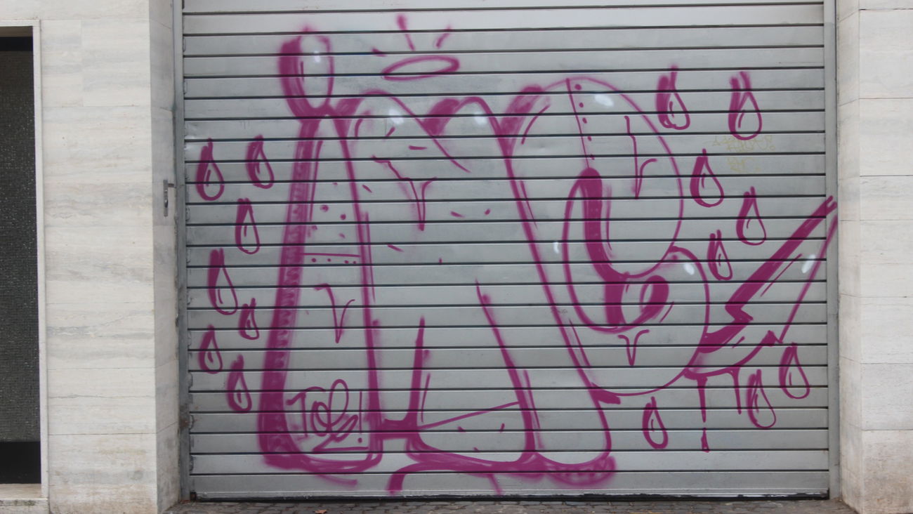 Graffiti Bombing - Photo by teaka - imc