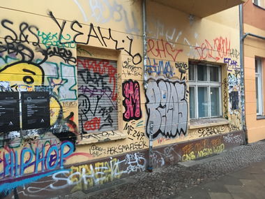 Graffiti Bombing - Photo by teaka - imc