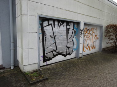 Graffiti Bombing - Photo by teaka
