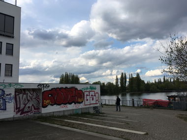 Graffiti Bombing - Photo by teaka - imc