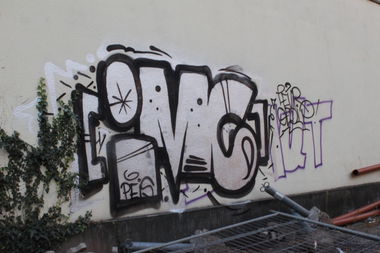 Graffiti Wall - Photo by teaka - imc