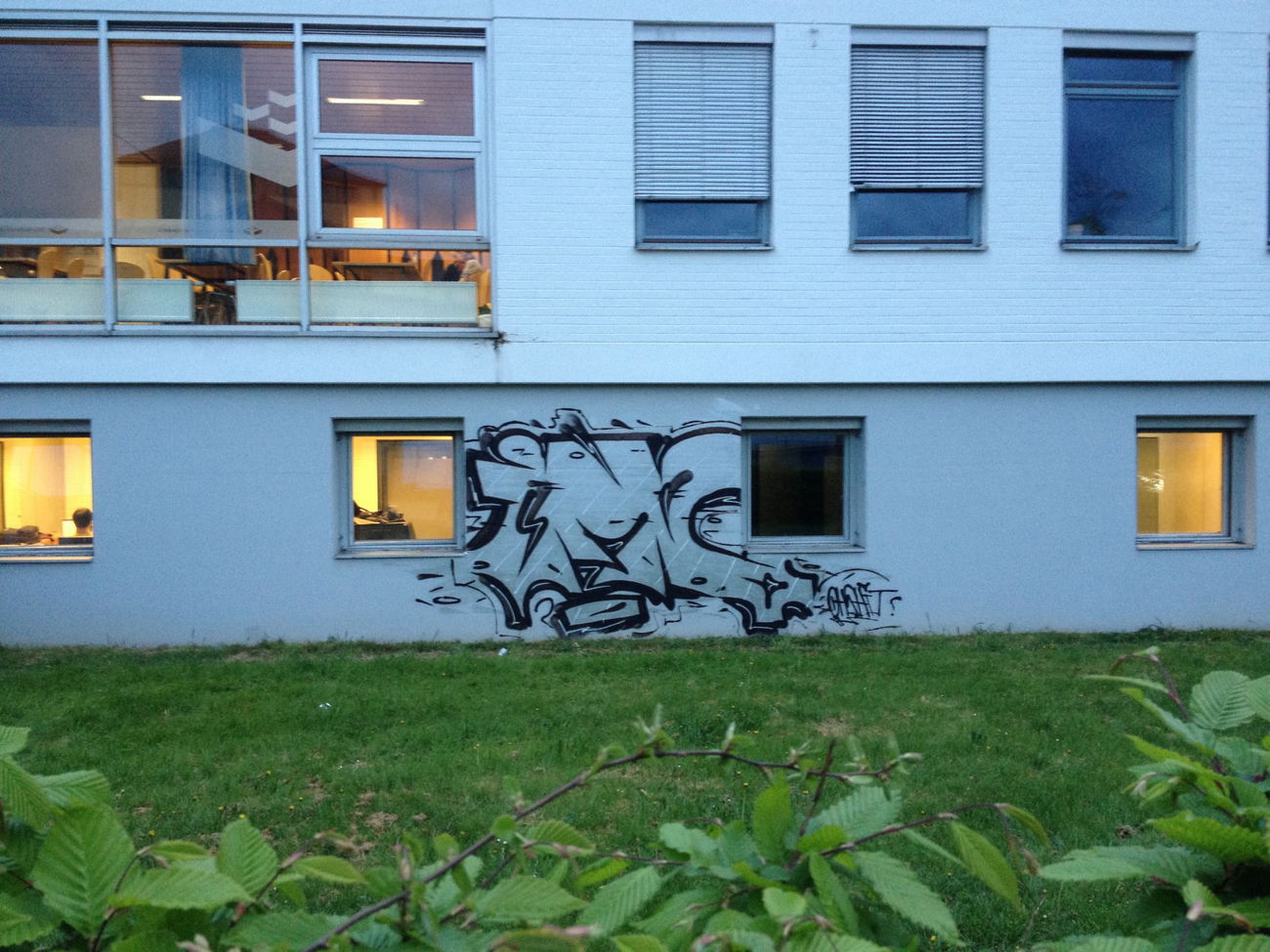 Graffiti Bombing - Photo by teaka - IMC