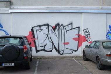 Graffiti Wall - Photo by teaka