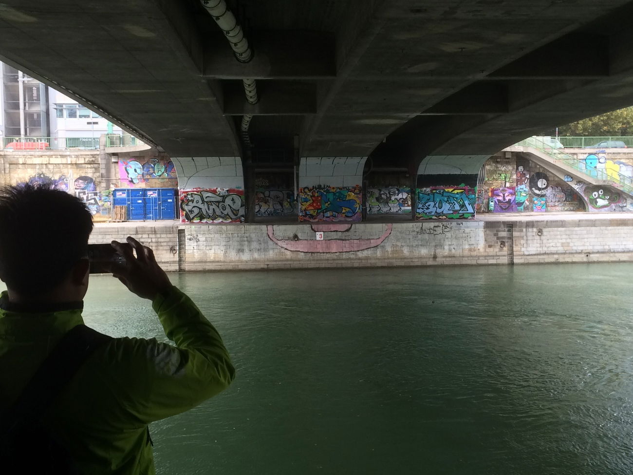 Graffiti Bombing - Photo by teaka