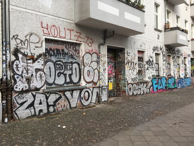 Graffiti Bombing - Photo by teaka - imc