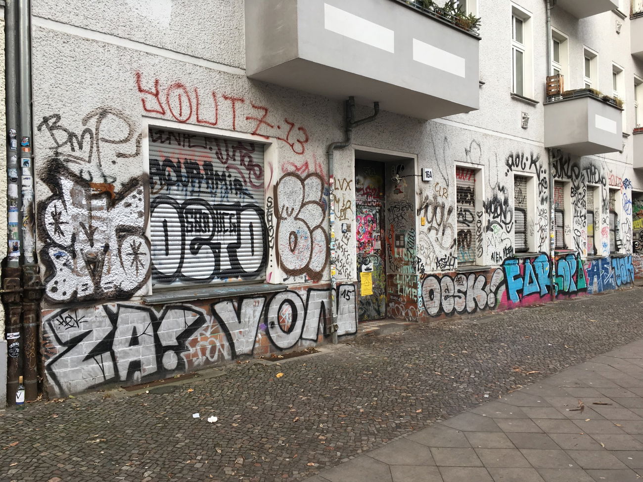 Graffiti Bombing - Photo by teaka - imc