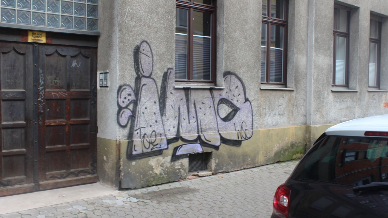 Graffiti Bombing - Photo by teaka - imc