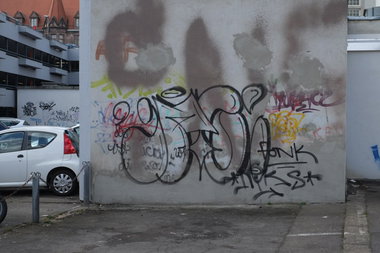Graffiti Bombing - Photo by teaka