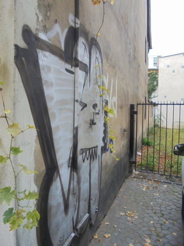 Graffiti Wall - Photo by teaka - imc