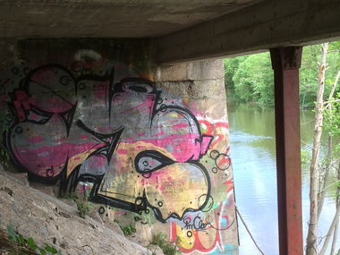 Graffiti Bombing - Photo by teaka - IMC