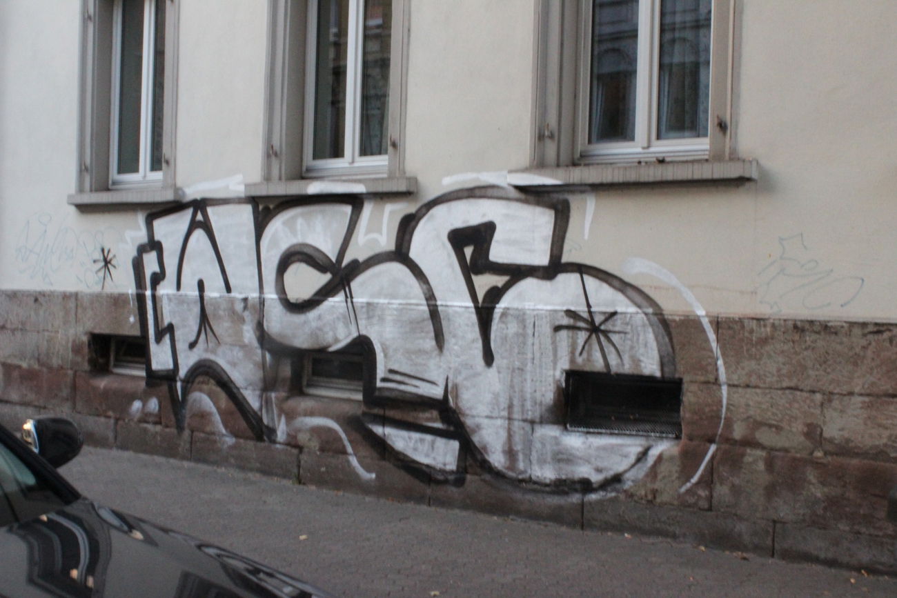 Graffiti Wall - Photo by teaka - wsc, imc