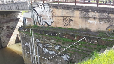 Graffiti Wall - Photo by teaka - imc