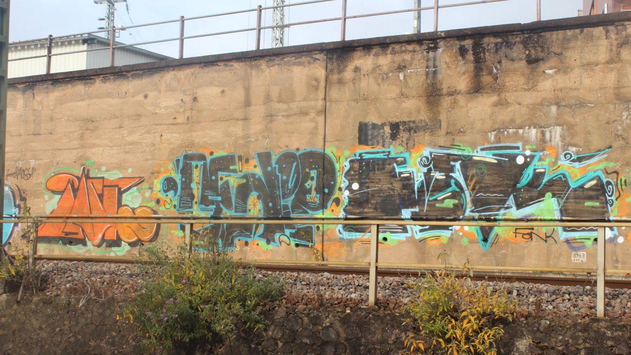 Graffiti Wall - Photo by teaka - imc