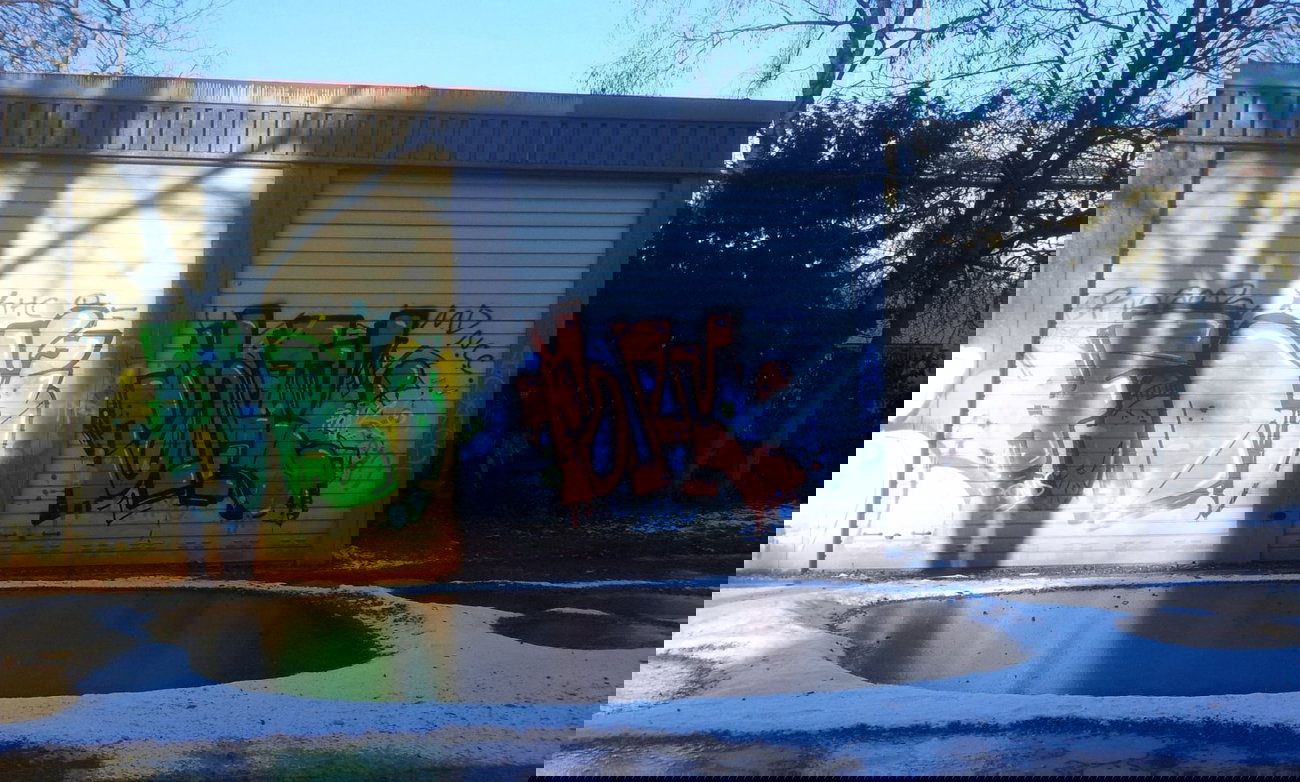 Graffiti Bombing - Photo by teaka