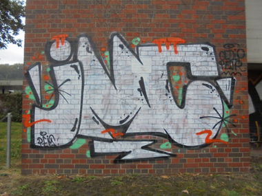Graffiti Wall - Photo by teaka - imc