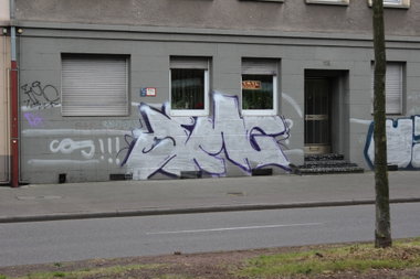 Graffiti Wall - Photo by teaka - imc