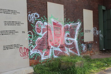 Graffiti Wall - Photo by teaka - imc