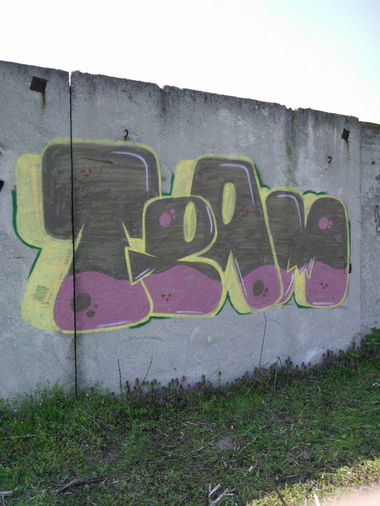 Graffiti Wall - Photo by team