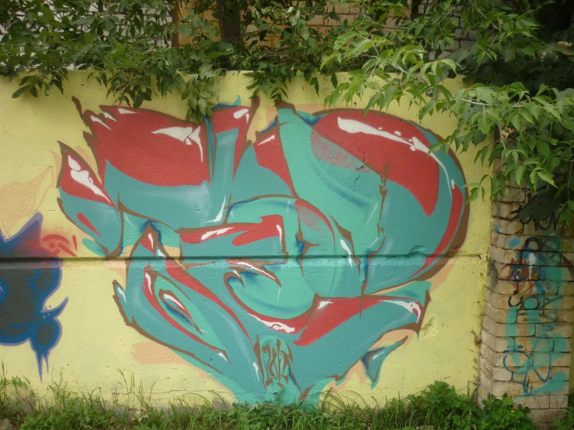 Graffiti Wall in Tver - Photo by tedf (2012)