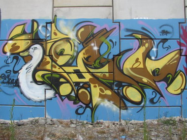 Graffiti Wall - Photo by tepid