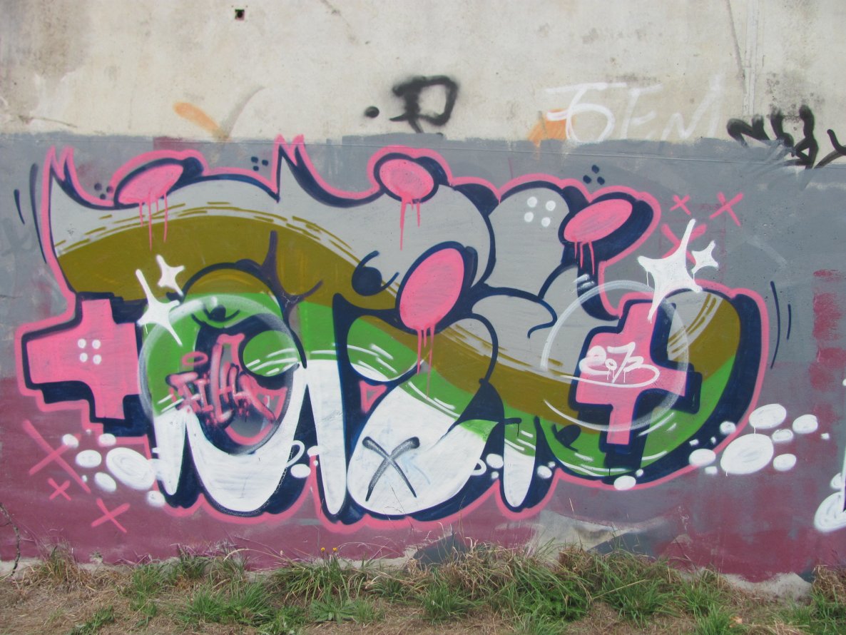 Graffiti Wall - Photo by tepid